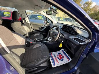 Peugeot 2008 E-HDI ALLURE