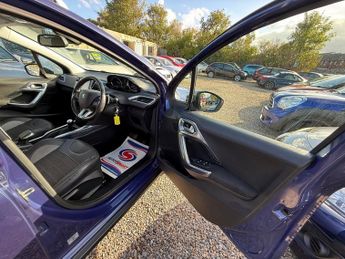 Peugeot 2008 E-HDI ALLURE