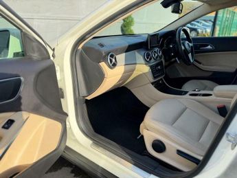 Mercedes-Benz C Class 2.1 GLA220 CDI SE 7G-DCT 4MATIC Euro 6 (s/s) 5dr