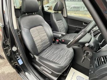 Kia Venga 1.6 3 MPV 5dr Petrol Auto Euro 5 (Sat Nav) (123 bhp)