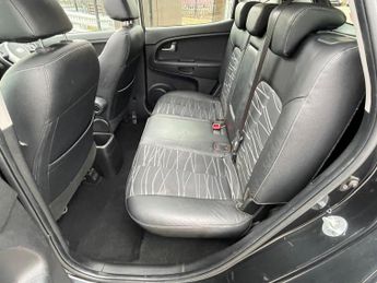 Kia Venga 1.6 3 MPV 5dr Petrol Auto Euro 5 (Sat Nav) (123 bhp)