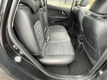 Kia Venga 1.6 3 MPV 5dr Petrol Auto Euro 5 (Sat Nav) (123 bhp)