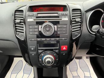 Kia Venga 1.6 3 MPV 5dr Petrol Auto Euro 5 (Sat Nav) (123 bhp)