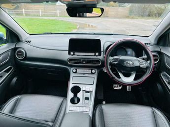 Hyundai KONA 64kWh Premium SE Auto 5dr (7kW Charger)