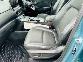 Hyundai KONA 64kWh Premium SE Auto 5dr (7kW Charger)