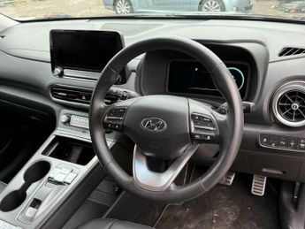 Hyundai KONA 64kWh Premium Auto 5dr (10.5kW Charger)