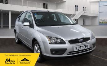Ford Focus 1.8 Zetec Climate Hatchback 5dr Petrol Manual (169 g/km, 123 bhp