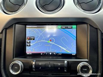 Ford Mustang GT [3X SERVICES, SAT NAV, LEATHER, HEATED/COOLING SEATS & REVERS