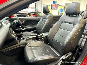 Ford Mustang GT [3X SERVICES, SAT NAV, LEATHER, HEATED/COOLING SEATS & REVERS