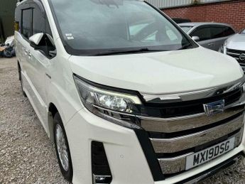 Toyota Noah HYBRID 7????WXB VERSION LEATHER????UBER XL