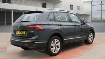 Volkswagen Tiguan 1.4 TSI 13kWh Life SUV 5dr Petrol Plug-in Hybrid DSG Euro 6 (s/s