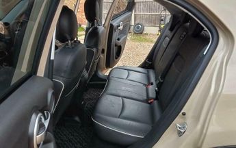 Fiat 500X 1.4 MultiAir Cross Plus SUV 5dr Petrol DCT Euro 6 (s/s) (140 ps)