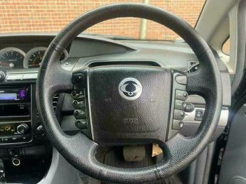 Ssangyong Rodius 2.7D ES T-Tronic Euro 4 5dr