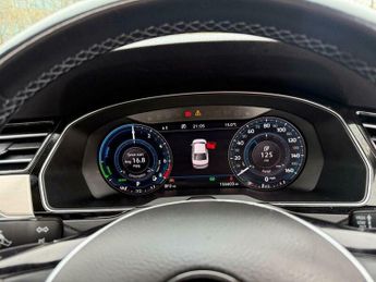 Volkswagen Passat 1.4 TSI GTE Advance DSG Euro 6 (s/s) 4dr