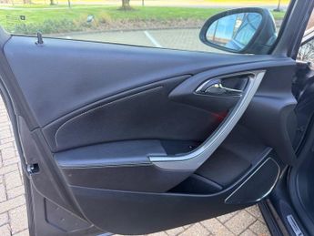 Vauxhall Astra 1.6 16v SE Hatchback 5dr Petrol Auto Euro 5 (115 ps)