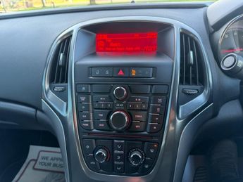 Vauxhall Astra 1.6 16v SE Hatchback 5dr Petrol Auto Euro 5 (115 ps)