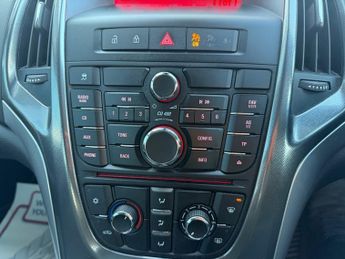 Vauxhall Astra 1.6 16v SE Hatchback 5dr Petrol Auto Euro 5 (115 ps)