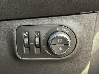 Vauxhall Corsa 1.4i ecoFLEX Design Easytronic Euro 6 (s/s) 5dr