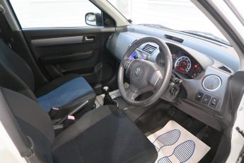 Suzuki Swift GLX 105