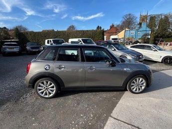 MINI Cooper COOPER SD MANUAL, SAT NAVIGATION, METALLIC SILVER-GOOD SERVICE H