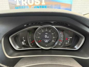 Volvo V40 1.6 D2 Lux Nav Powershift Euro 5 (s/s) 5dr