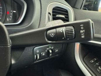 Volvo V40 1.6 D2 Lux Nav Powershift Euro 5 (s/s) 5dr