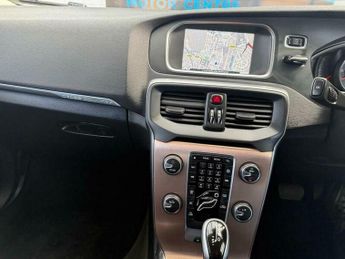 Volvo V40 1.6 D2 Lux Nav Powershift Euro 5 (s/s) 5dr