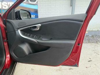 Volvo V40 1.6 D2 Lux Nav Powershift Euro 5 (s/s) 5dr