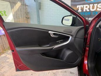 Volvo V40 1.6 D2 Lux Nav Powershift Euro 5 (s/s) 5dr