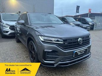 Volkswagen Touareg 3.0 TDI V6 R-Line Tech Tiptronic 4Motion Euro 6 (s/s) 5dr
