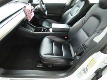 Tesla Model 3 Standard Range Plus Auto RWD 4dr
