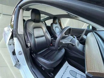 Tesla Model 3 Standard Range Plus Auto RWD 4dr