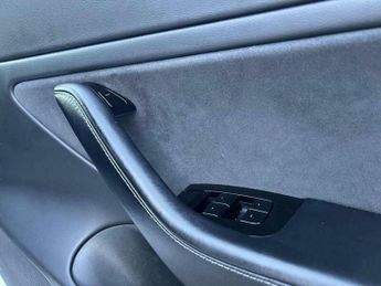 Tesla Model 3 Standard Range Plus Auto RWD 4dr