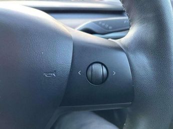 Tesla Model 3 Standard Range Plus Auto RWD 4dr