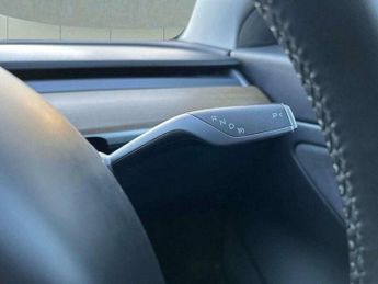 Tesla Model 3 Standard Range Plus Auto RWD 4dr