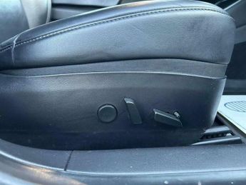 Tesla Model 3 Standard Range Plus Auto RWD 4dr