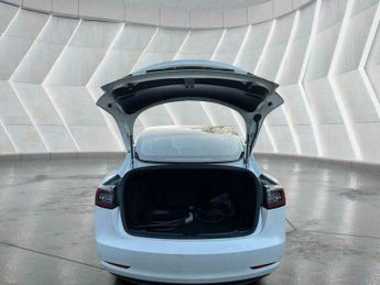 Tesla Model 3 Standard Range Plus Auto RWD 4dr