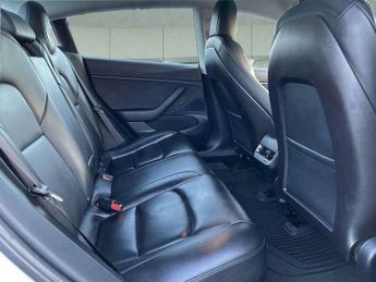 Tesla Model 3 Standard Range Plus Auto RWD 4dr