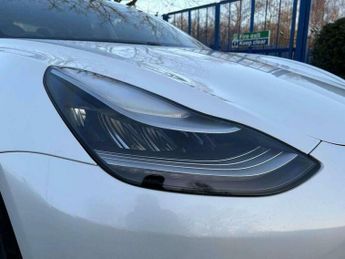 Tesla Model 3 Standard Range Plus Auto RWD 4dr
