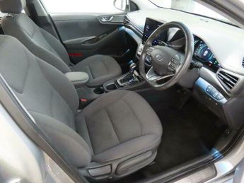 Hyundai Ioniq 1.6 h-GDi Premium DCT Euro 6 (s/s) 5dr