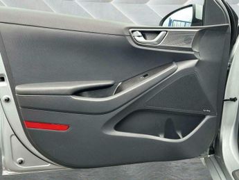 Hyundai Ioniq 1.6 h-GDi Premium DCT Euro 6 (s/s) 5dr