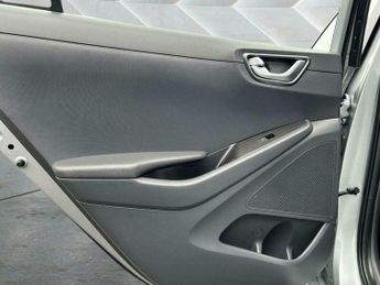 Hyundai Ioniq 1.6 h-GDi Premium DCT Euro 6 (s/s) 5dr