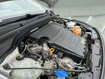 Hyundai Ioniq 1.6 h-GDi Premium DCT Euro 6 (s/s) 5dr