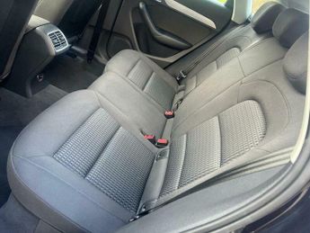 Audi Q3 2.0 TDI SE S Tronic quattro Euro 5 (s/s) 5dr