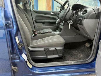 Ford Focus 1.6 Style 5dr