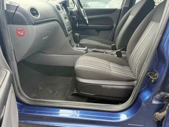 Ford Focus 1.6 Style 5dr
