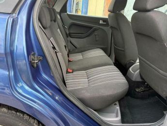 Ford Focus 1.6 Style 5dr