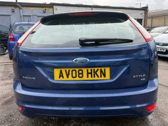 Ford Focus 1.6 Style 5dr