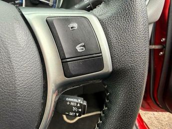 Toyota Yaris 1.5 VVT-h Icon E-CVT Euro 6 5dr