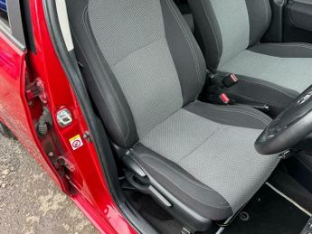 Toyota Yaris 1.5 VVT-h Icon E-CVT Euro 6 5dr